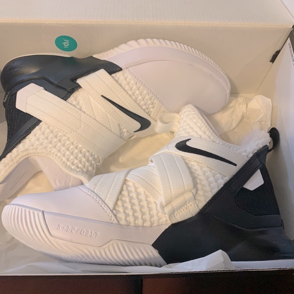 Lebron soldier  size 5 new shoes